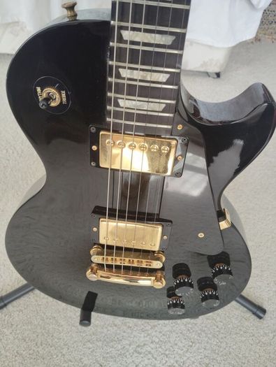 Gibson Les Paul studio gold