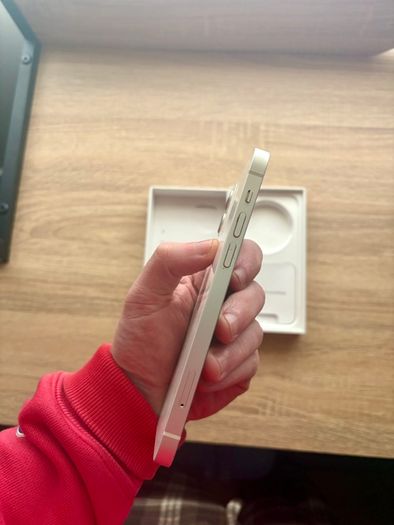 Apple iPhone 12 64GB - Excellent Condition
