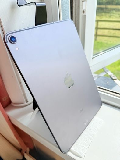 Cellular Apple iPad Pro 11