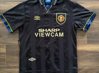 Manchester United away 1993 1994 football shirt