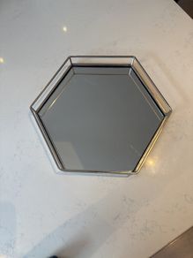 Mirrored tray