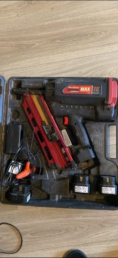 GS690CH 34 degree Ccrdless framing gas nailer up to 90mm