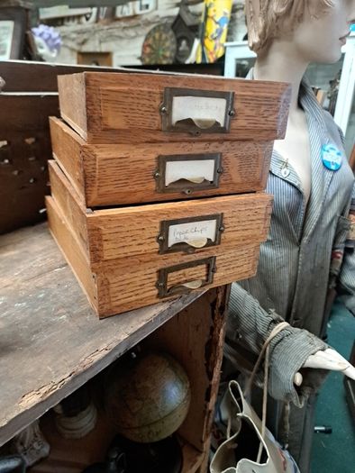 Vintage Set Drawers