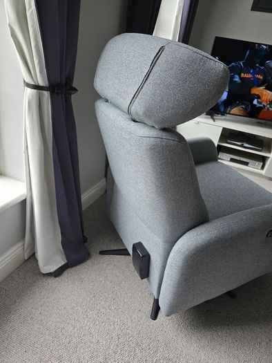 Recliner Swivel Chair Electric Battery Poweredd