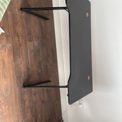 Gaming desk