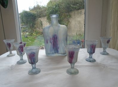 Italian Frosted Drip pattern Glass Decanter & Liquor Glasses