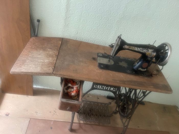 Singer sewing machine