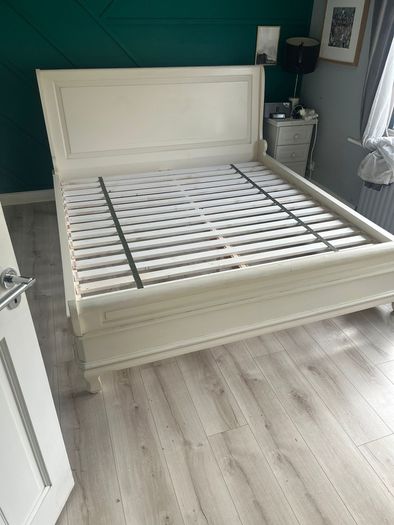 Gorgeous Queen Size solid wood bed