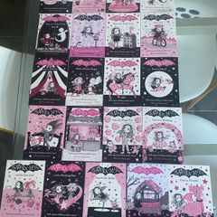 NEW The Complete Series of Isadora Moon Children's Books by Harriet Muncaster