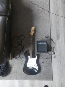 Kids/Beginner Electric Guitar Bundle