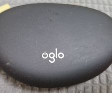Les Oglo Muz Headphone charging box
