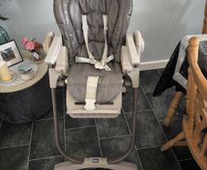 Chicco highchair