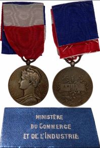 III Republic of France Medal  Medaille de honneur du travail 20 ans AU