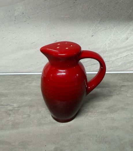 Vintage Le Creuset Red Cerise Pepper Shaker Jug Farmhouse. Excellent Condition