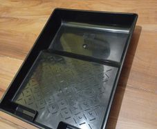 Paint roller tray