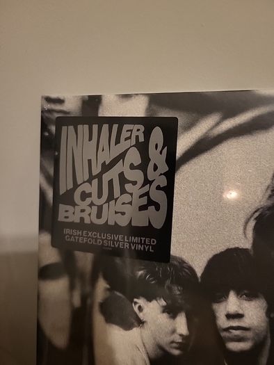 Inhaler cuts and bruises silver vinyl