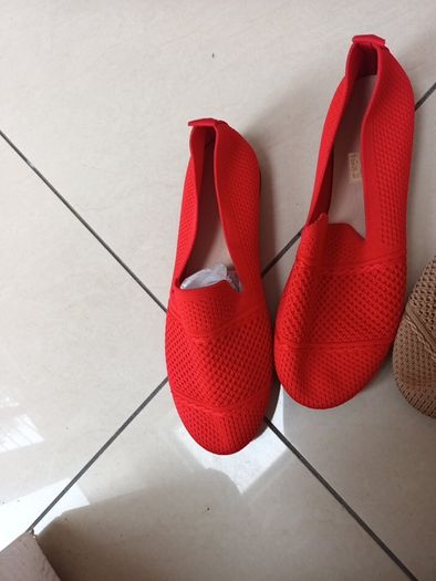 2 Pairs Of Shoes - Flats Plus 1 Pair ( Size 6) S.38 -5.  New.