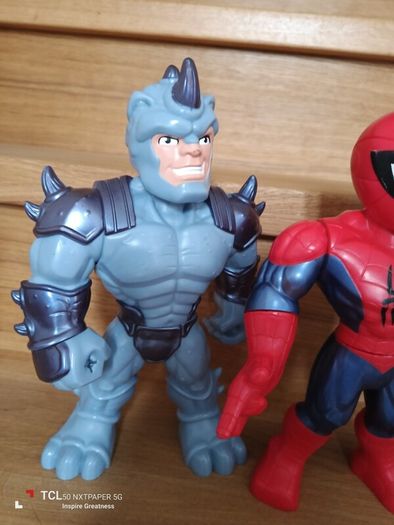 3x boy's toys/Spider-Man's figure