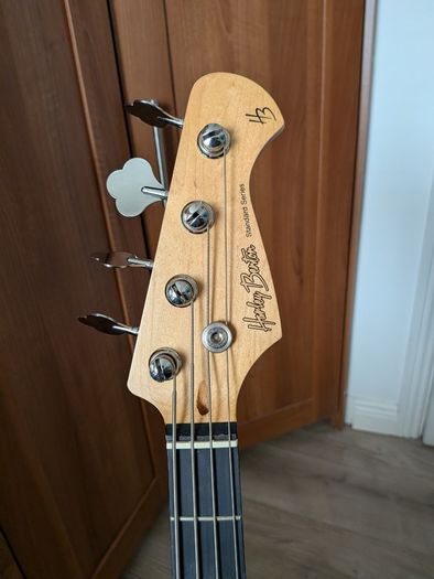 Harley Benton Short Scale Bass Guitar & Amp Bundle