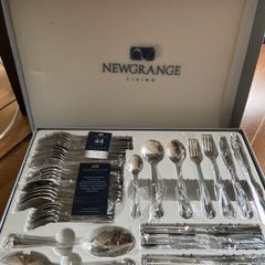 Newgrange 44 piece cutlery