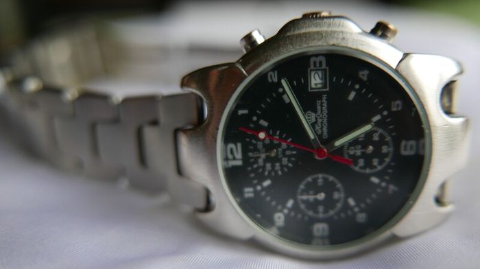King QUARTZ CHRONOGRAPH Stainless Steel-atm Water Resistant Watch