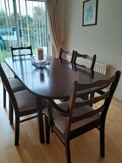 Mahogony Dining Table & Chairs