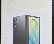 Galaxy Z Fold 8 Ringke case black Opened Box