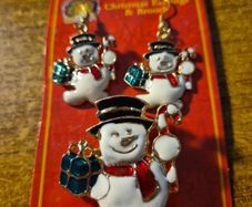 Vintage Christmas Set Frosty the Snowman Brooch and Earrings.
