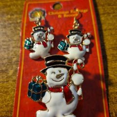 Vintage Christmas Set Frosty the Snowman Brooch and Earrings.
