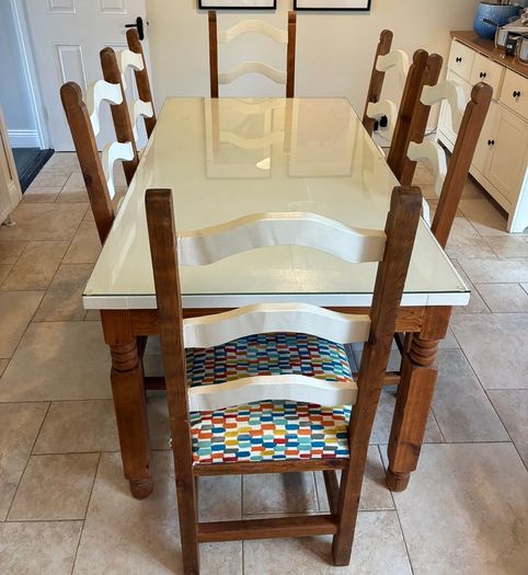 Kitchen Table & Chairs