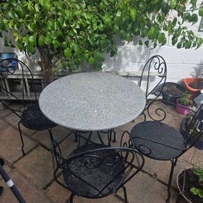 bistro garden set