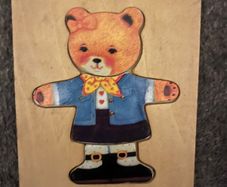 Wooden dress up bear puzzle