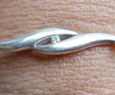 Vintage 925 Sterling Silver  Beautiful Hallmarked Bracelet with Central Stone detail