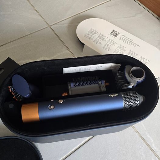 dyson airwrap