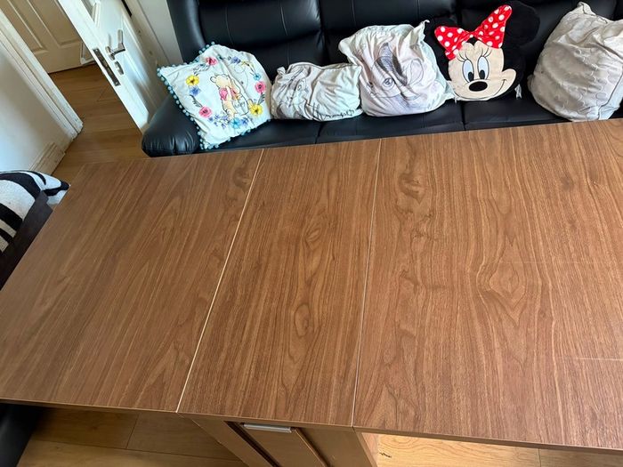 table and chairs