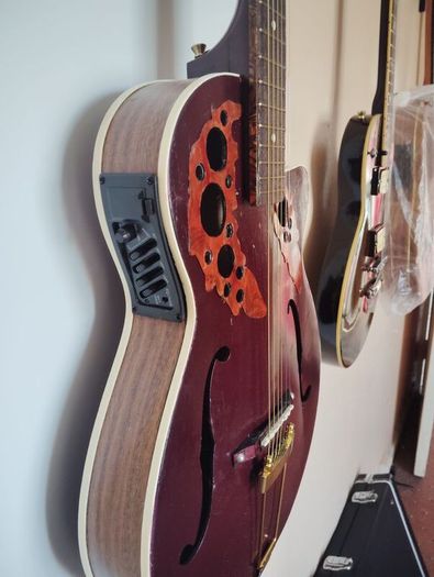 very rare semi acoustic guitar