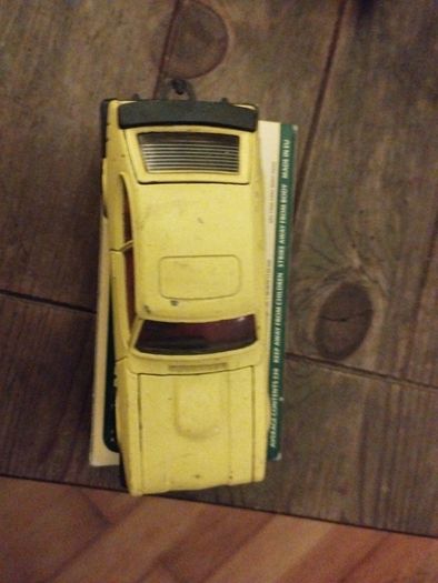 Vintage Corgi FORD CAPRI 3.0S Diecast Car Made in Great Britain Postage Available or Collection
