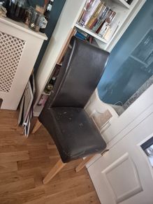 Set of 8 xDark Brown Leathertte Kitchen chairs