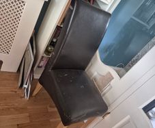 Set of 8 xDark Brown Leathertte Kitchen chairs