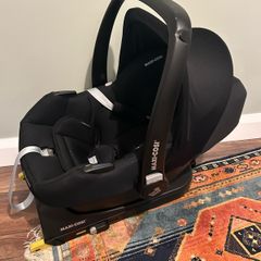 Maxi cosi with isofix
