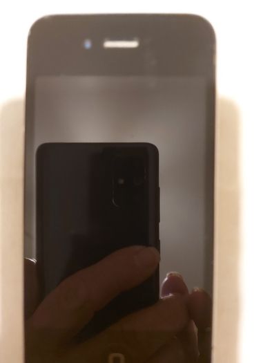 Apple Iphone 4, Black, 8GB, in excellent condition, Vodafone network
