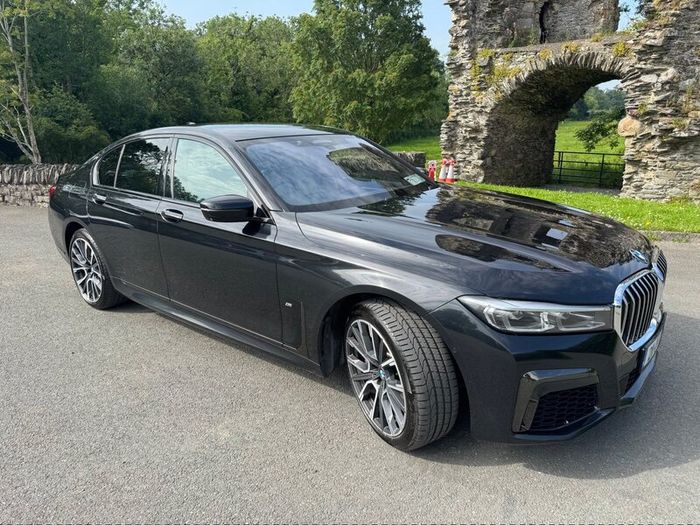 BMW 7-Series 2021
