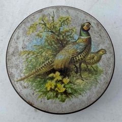 two nice tin's