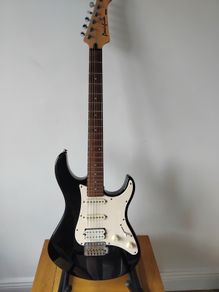 Yamaha Pacifica electric guitar, amp, case and cables