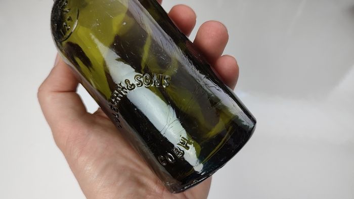 397 - Antique Rare Coleman and Sons Cobh Saorstat Eireann Dark Green Glass Collectible Decorative Irish Free State Bottle