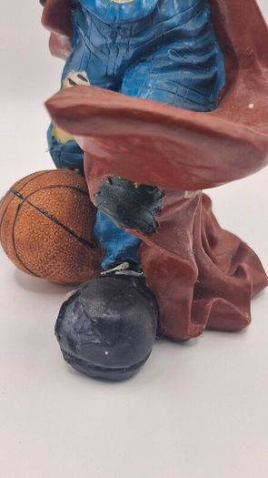 clown figure