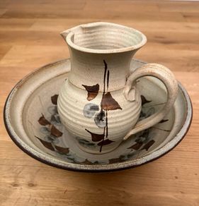 Ballydougan Pottery jug and bowl