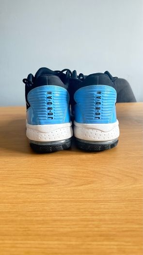 Air Jordan 11 Retro Basketball Trainers