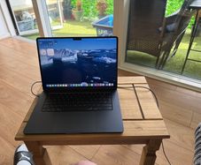 MacBook Air 15 inch Midnight Like New M4 chip