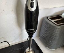 Tower hand blender